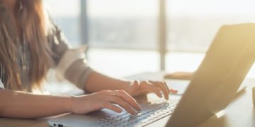 5 of the Best Side Hustle Jobs From Home