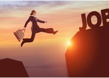 TIPS TO UPGRADE YOUR CAREER WITH CUTTING-EDGE COURSES