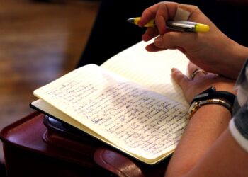 How to Make Writing Easy and Unique?