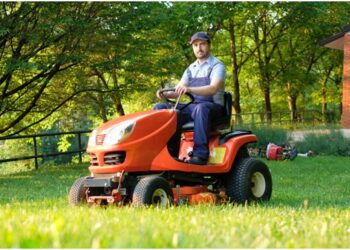 SMALL RIDING LAWN MOWERS – MAKE THE RIGHT CHOICE
