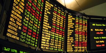 Trading U.S. Stocks in Canada: What You Need To Consider
