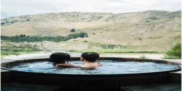 10 Ways In Which A Hot Tub Improves Your Physical Health