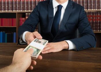 How Much Are Lawsuit Settlement Amounts for Personal Injury? A Simple Guide