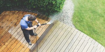 5 benefits of deck cleaning service