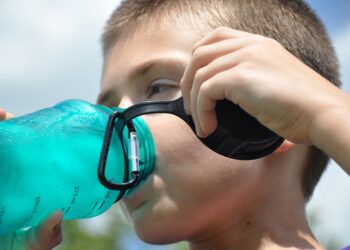 Healthy drinks for kids: How teens have different needs