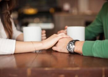 How to Approach a Loved One About Rehab