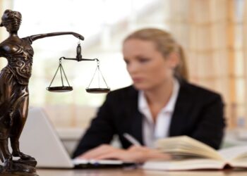 9 Reasons You Should Hire a Criminal Defense Lawyer