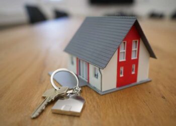 How to Buy your First House – 10 Steps to Owning Your First Home
