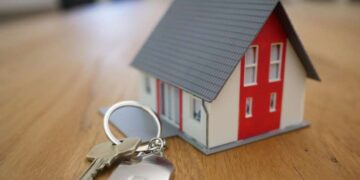 How to Buy your First House – 10 Steps to Owning Your First Home