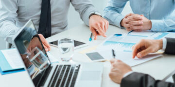 Ej Dalius Offers Few indispensable Criteria for the Smooth Functioning of a Business