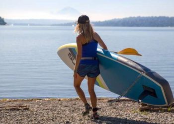 Experience Stand up Paddle Boarding – What to Pack