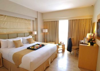 Get familiar with the concept of hotel management software