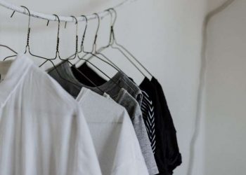 5 Tips on How to Take Care of Old Clothes and Keep its Freshness