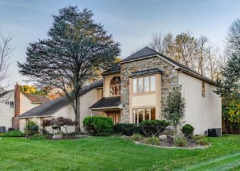 How to choose a certified commercial pictures contractor