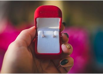 How to Make Some Extra Cash During a Global Pandemic