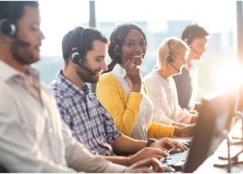 What to Look for When Outsourcing Your Business to a Call Center