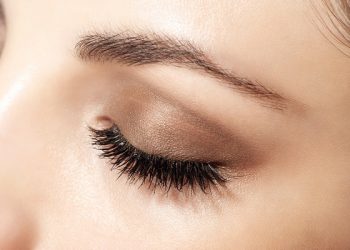 How Do Magnetic Eyelashes Work?