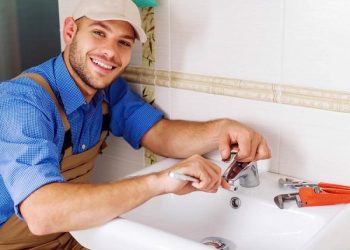 4 Essential Tips to find the right Plumber