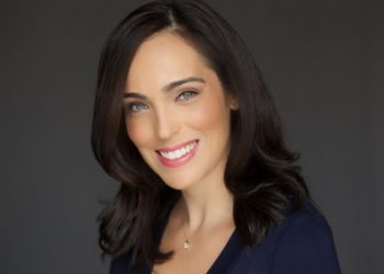 Best Headshot Tips For Women