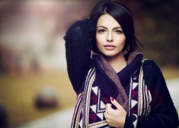 How do I care for my hair at an advanced age?