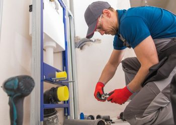 Plumber vs. Plumber Contractor
