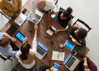 Modern Millionaires Review – How to run a profitable business while traveling 