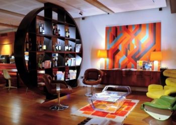 How to Decorate with Retro Furniture?