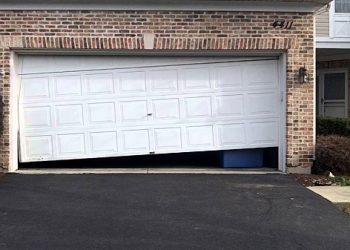 Five Garage Door Repair Warning Signs