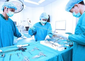 How to Become a Surgical Tech