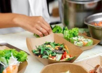 What are benefits of subscribing to meal box services?