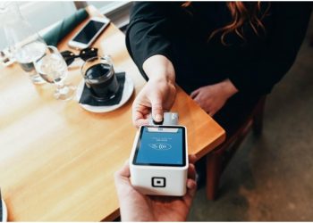 Best Tips to Improve Customer Service Skills [Top 9]