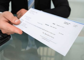 How to pick the best pay stub service provider?