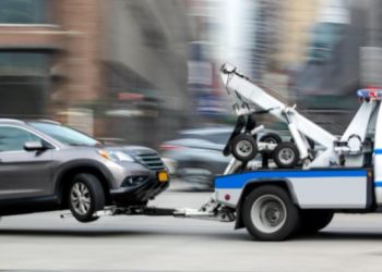 In Need of Tow Truck Services? 4 Things You Need to Consider First