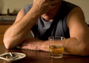How To Help a Friend Through an Alcohol Addiction: 6 Tips