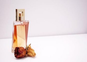 This Is How to Smell Good All the Time