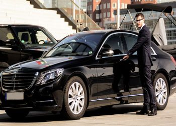 The benefits of using chauffeur service for business travelers