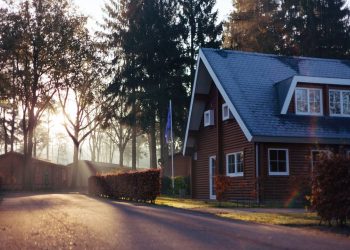 What to Do When You Inherit Your Parent’s Old House