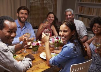 What to Wear to a Dinner Party?