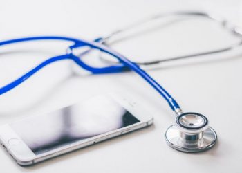 Five compelling reasons for starting a career in the medical sector