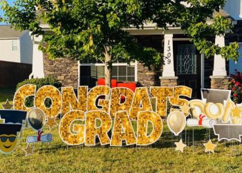 Reasons to Opt for Graduation Yard Signs