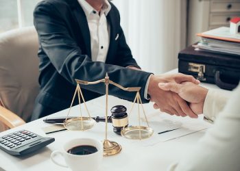 6 Important Reasons to Choose an Accident Lawyer