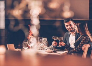 6 Ways to Impress your Love on Your First Date