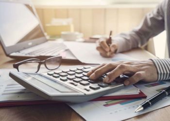 What Expenses Should Real Estate Agents Track?