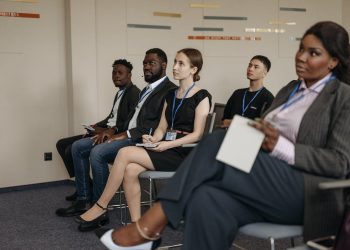 6 Reasons Why Issuing Personalized Lanyards to Employees Is a Good Idea