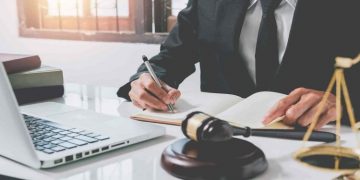 Why Is Search Engine Optimization Effective for Lawyers? 