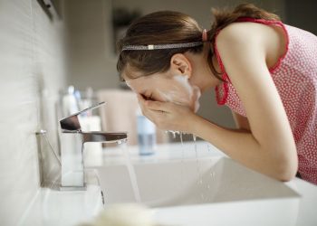5 Things You Can Do To Help Your Body Acne Wash Work Better