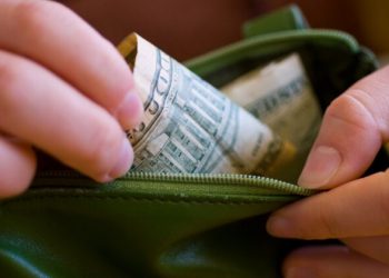 5 Ways To Be Mindful Of Your Finances
