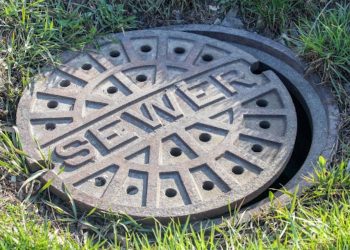 4 Signs You Have a Damaged Sewer Pipe