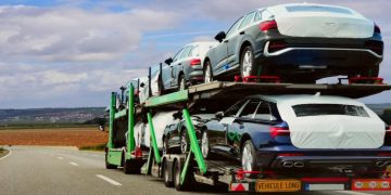 Auto Shipping: The Difference Between Brokers and Carriers