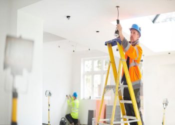 Top Reasons to Have Good Lighting in Your Business or Home Office